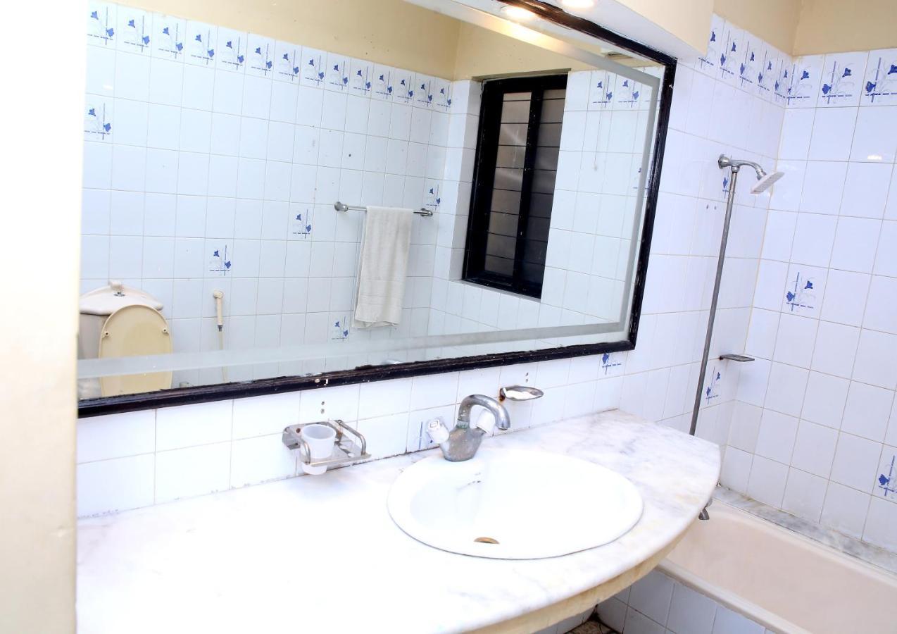 Premier Inn Mall Lahore Ngoại thất bức ảnh