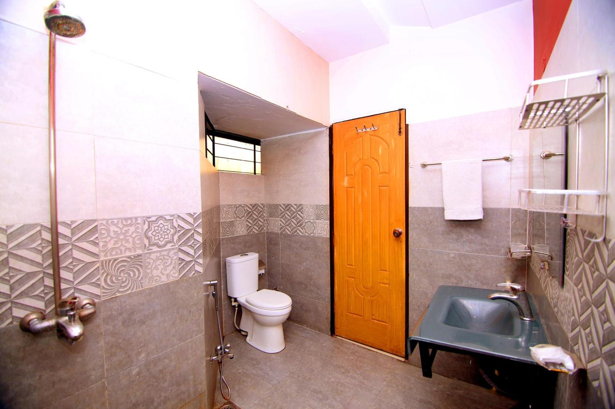 Premier Inn Mall Lahore Ngoại thất bức ảnh