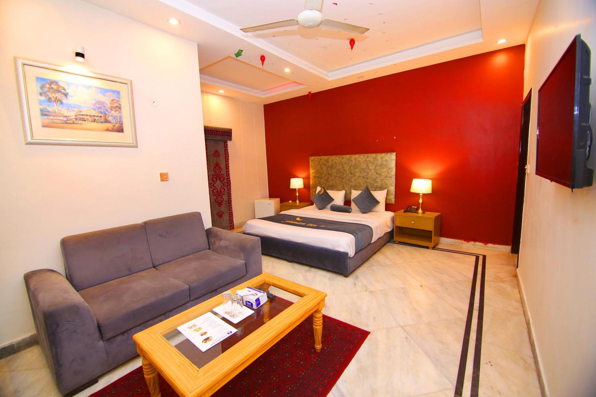 Premier Inn Mall Lahore Ngoại thất bức ảnh