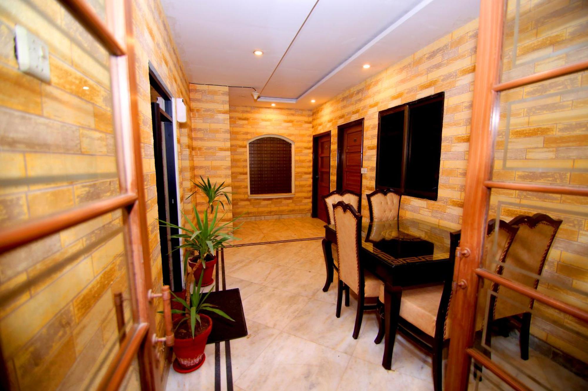Premier Inn Mall Lahore Ngoại thất bức ảnh